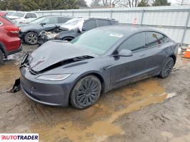 Tesla Model 3 - zobacz ofertę