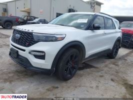 Ford Explorer 2022 3