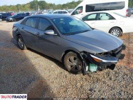 Hyundai Elantra - zobacz ofertę