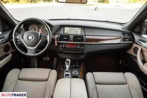 BMW X5 2010 3.0 286 KM