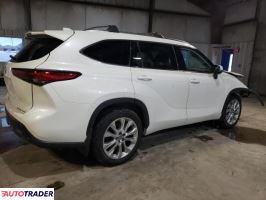 Toyota Highlander 2020 3