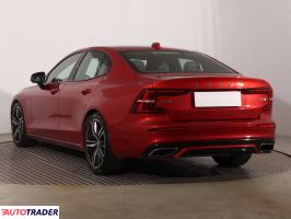 Volvo S60 2019 2.0 187 KM