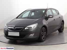 Opel Astra 2012 1.4 99 KM
