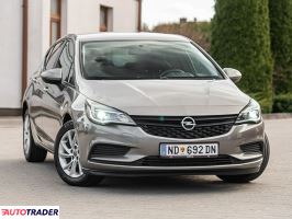 Opel Astra 2018 1.0 105 KM