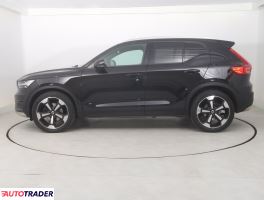 Volvo XC40 2018 2.0 187 KM