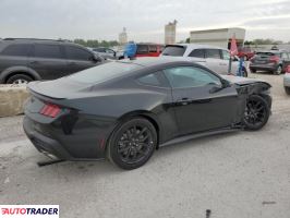 Ford Mustang 2025 5