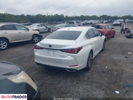 Lexus ES 2019 3