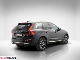 Volvo XC60 2023 2.0 197 KM