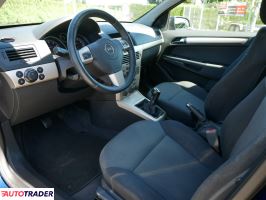 Opel Astra 2007 1.6 105 KM