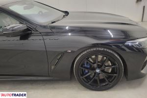 BMW 850 2019 4.4 530 KM