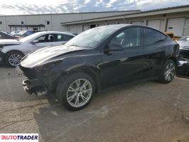 Tesla Model Y - zobacz ofertę