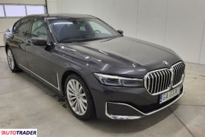 BMW 730 2022 3.0 286 KM