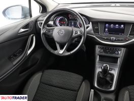 Opel Astra 2020 1.2 143 KM