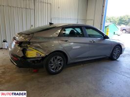Hyundai Elantra 2025 1