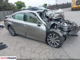 Lexus ES - zobacz ofertę