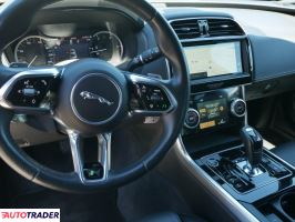 Jaguar XE 2023 2.0 204 KM