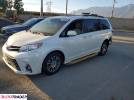 Toyota Sienna - zobacz ofertę