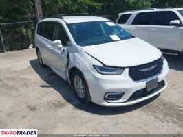 Chrysler Pacifica 2022 3