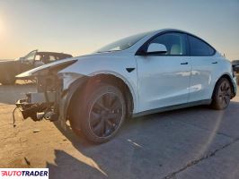 Tesla Model Y - zobacz ofertę