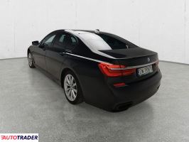 BMW 730 2017 3.0 265 KM