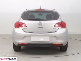 Opel Astra 2015 1.6 108 KM