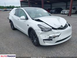 Tesla Model Y - zobacz ofertę