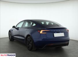 Tesla Model 3 2023 490 KM