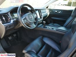 Volvo V60 2020 2.0 150 KM