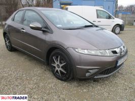 Honda Civic 2010 1.3 100 KM