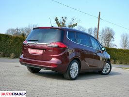 Opel Zafira 2017 1.4 140 KM