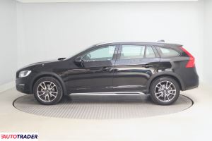 Volvo V60 Cross Country 2018 2.0 241 KM