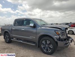 Nissan Titan 2021 5