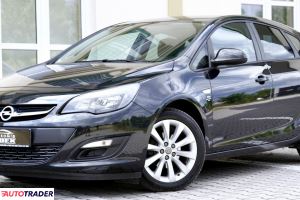 Opel Astra 2014 1.4 120 KM