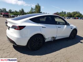 Tesla Model Y 2025 Tesla Model Y 2025