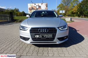 Audi A4 2012 2.0 143 KM