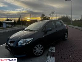 Toyota Auris 2009 1.6 124 KM