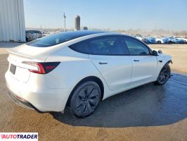 Tesla Model 3 2024