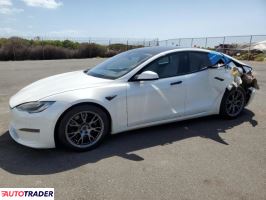 Tesla Model S 2021