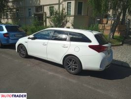 Toyota Auris 2015 1.8 99 KM