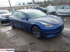 Tesla Model 3 - zobacz ofertę