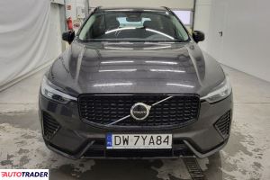 Volvo XC60 2024 2.0 197 KM