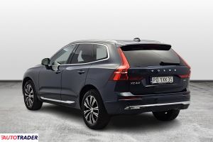 Volvo XC60 2022 2.0 197 KM