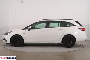 Opel Astra 2018 1.6 108 KM