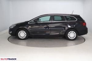Opel Astra 2011 1.4 138 KM