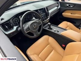 Volvo XC60 2019 2.0 150 KM