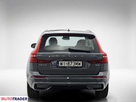 Volvo XC60 2023 2.0 197 KM