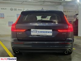 Volvo V60 2019 2.0 190 KM
