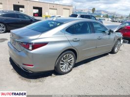Lexus ES 2020 3