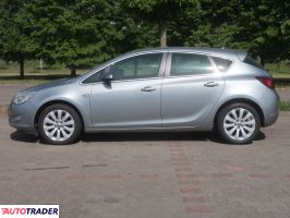 Opel Astra 2012 1.6 113 KM Opel Astra 2012 1.6 113 KM