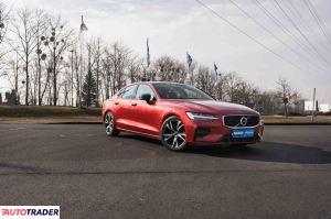 Volvo S60 2019 2.0 187 KM